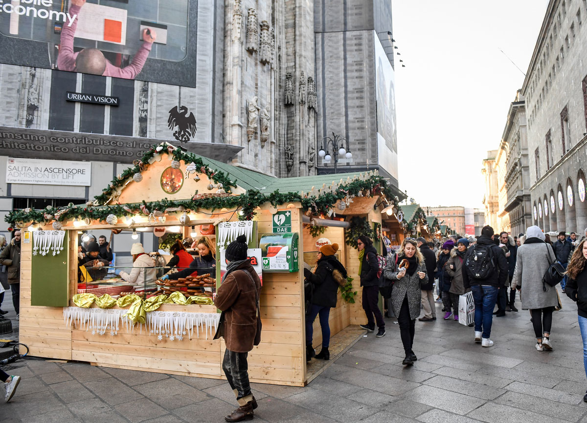 Milano: Sala, “La città è piena, sarà un Natale quasi normale” Milano: Sala, “La città è piena, sarà un Natale quasi normale”