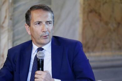 Tim,no dimissioni imminenti di Gubitosi.Consigliere con l’appoggio del mercato