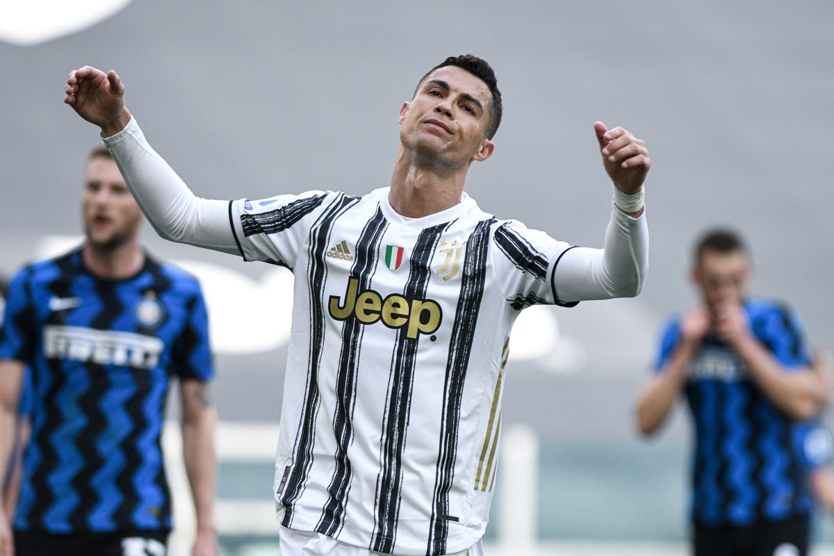 Juventus, la procura indaga sul trasferimento di Cristiano Ronaldo allo United Juventus, la procura indaga sul trasferimento di Cristiano Ronaldo allo United