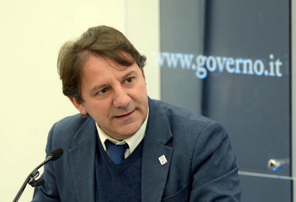 Tridico: “2022 anno del salario minimo. Serve riforma pensioni per i giovani” Tridico: “2022 anno del salario minimo. Serve riforma pensioni per i giovani”