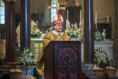 La politica torni a esercitare gentilezza e lungimiranza: l’appello di Delpini