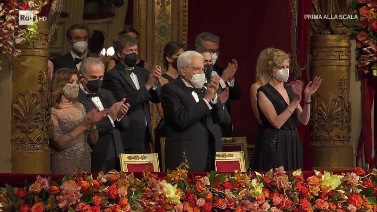 Prima della Scala, il potere logora chi non ce l’ha Prima della Scala, il potere logora chi non ce l’ha