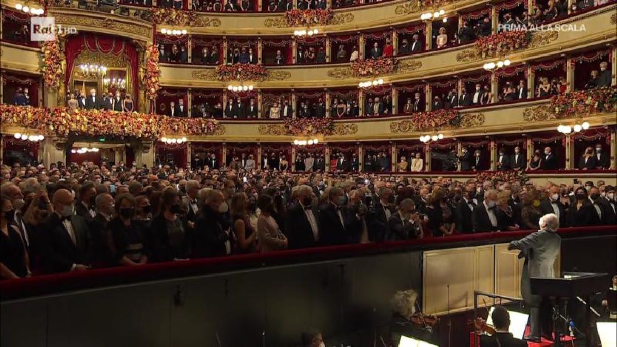 Prima della Scala, il potere logora chi non ce l’ha Prima della Scala, il potere logora chi non ce l’ha