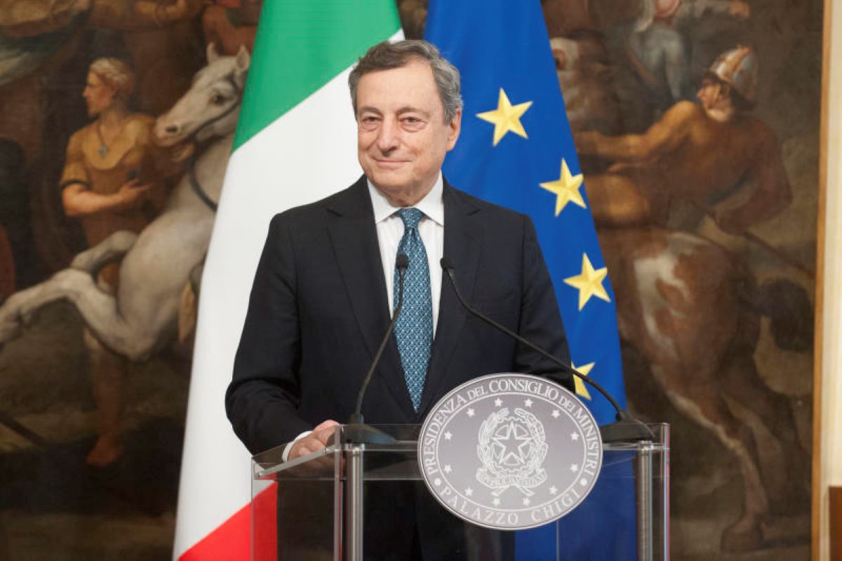 Draghi, il FT: “Il premier al Colle? Italia a rischio instabilità politica” Draghi, il FT: “Il premier al Colle? Italia a rischio instabilità politica”