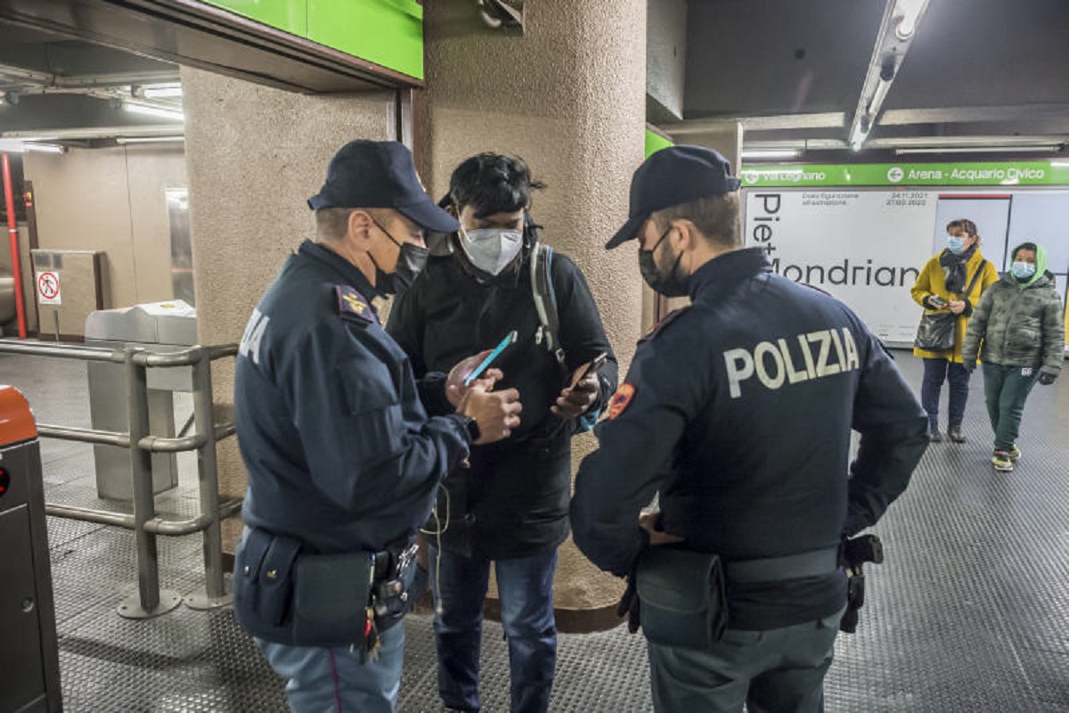 Coronavirus, a Natale mezza Italia in giallo. Nove Regioni a forte rischio