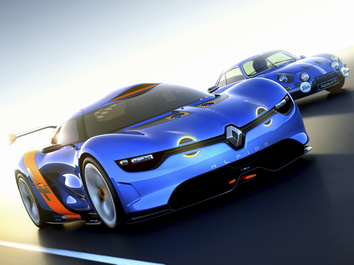Alpine: le 50 sfumature di blu, un colore iconico on the move