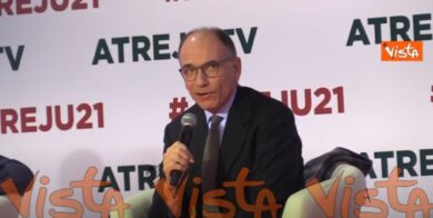 La battuta di Letta alla festa di Atreju: “Io e Meloni avversari, sia chiaro”