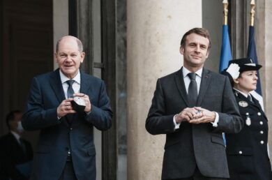 Scholz vola da Macron, si scalda l’asse Parigi-Berlino