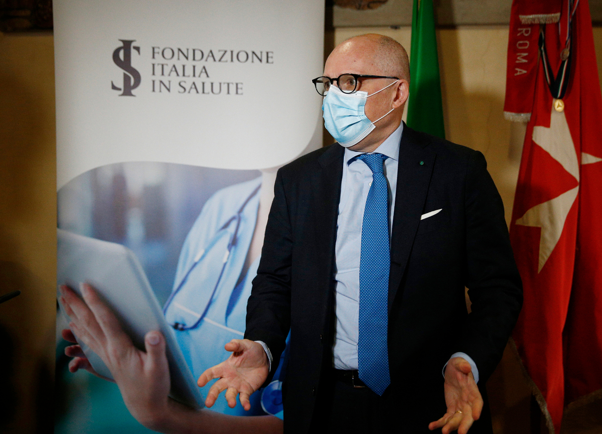 Omicron, Ricciardi: “Scelte forti a gennaio. Dati sulla variante sconfortanti”