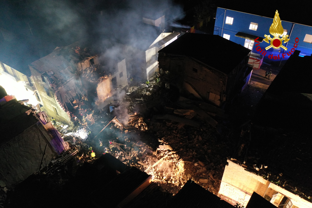 Ravanusa, 4 vittime estratte dalle macerie: nel ’14 furono segnalate criticità Ravanusa, 4 vittime estratte dalle macerie: nel ’14 furono segnalate criticità