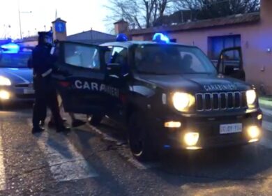 Festa in casa si trasforma in far west: due feriti. Poi il fuggi fuggi