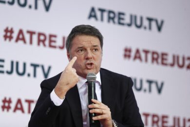 Caso Open, astensione 5S-Pd diventa un caso. Renzi contro i Pm: “Errori gravi”