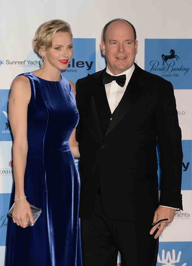 Charlene di Monaco sfigurata dalla chirurgia: ecco il vero motivo della fuga Charlene di Monaco sfigurata dalla chirurgia: ecco il vero motivo della fuga