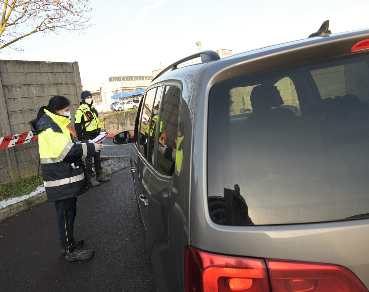 Malpensafiere e drive through di Gorla Maggiore attivi contro il COVID Malpensafiere e drive through di Gorla Maggiore attivi contro il COVID