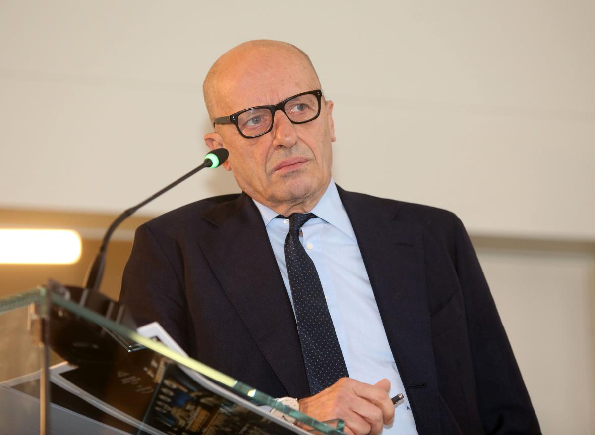 Libero perde copie, Sallusti convoca la redazione. E Borgonovo alla Verità… Libero perde copie, Sallusti convoca la redazione. E Borgonovo alla Verità…