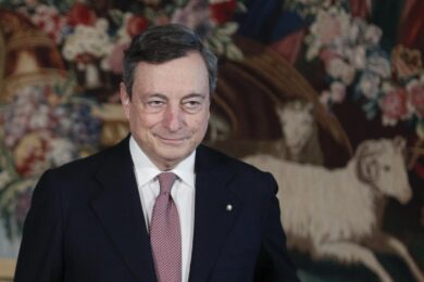 Draghi al Quirinale per gli auguri si prepara a diventare il padrone di casa