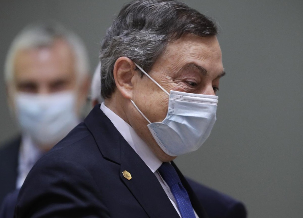 Draghi continua a puntare al Quirinale. E senza unità lascia Palazzo Chigi Draghi continua a puntare al Quirinale. E senza unità lascia Palazzo Chigi
