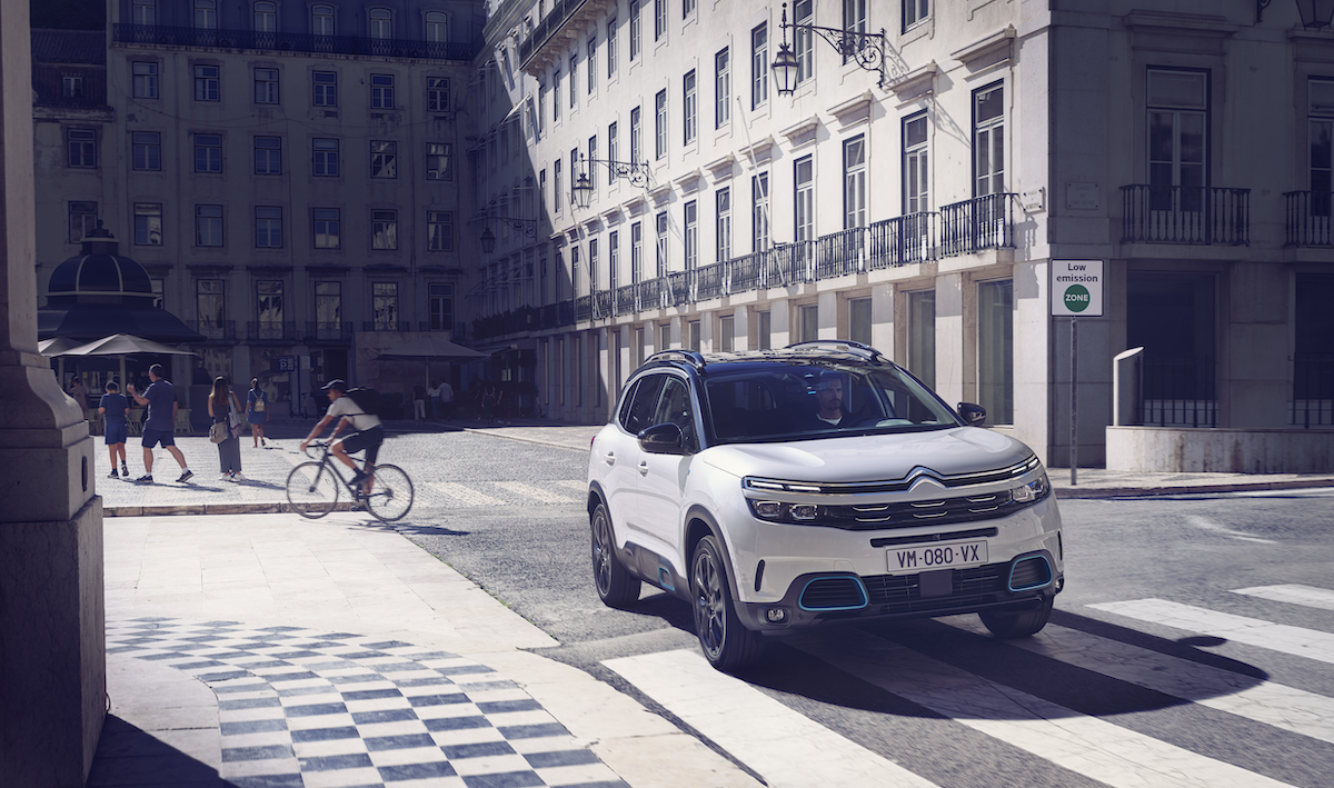 Citroën offre soluzioni 100% elettriche o ibride plug-in per tutti Citroën offre soluzioni 100% elettriche o ibride plug-in per tutti