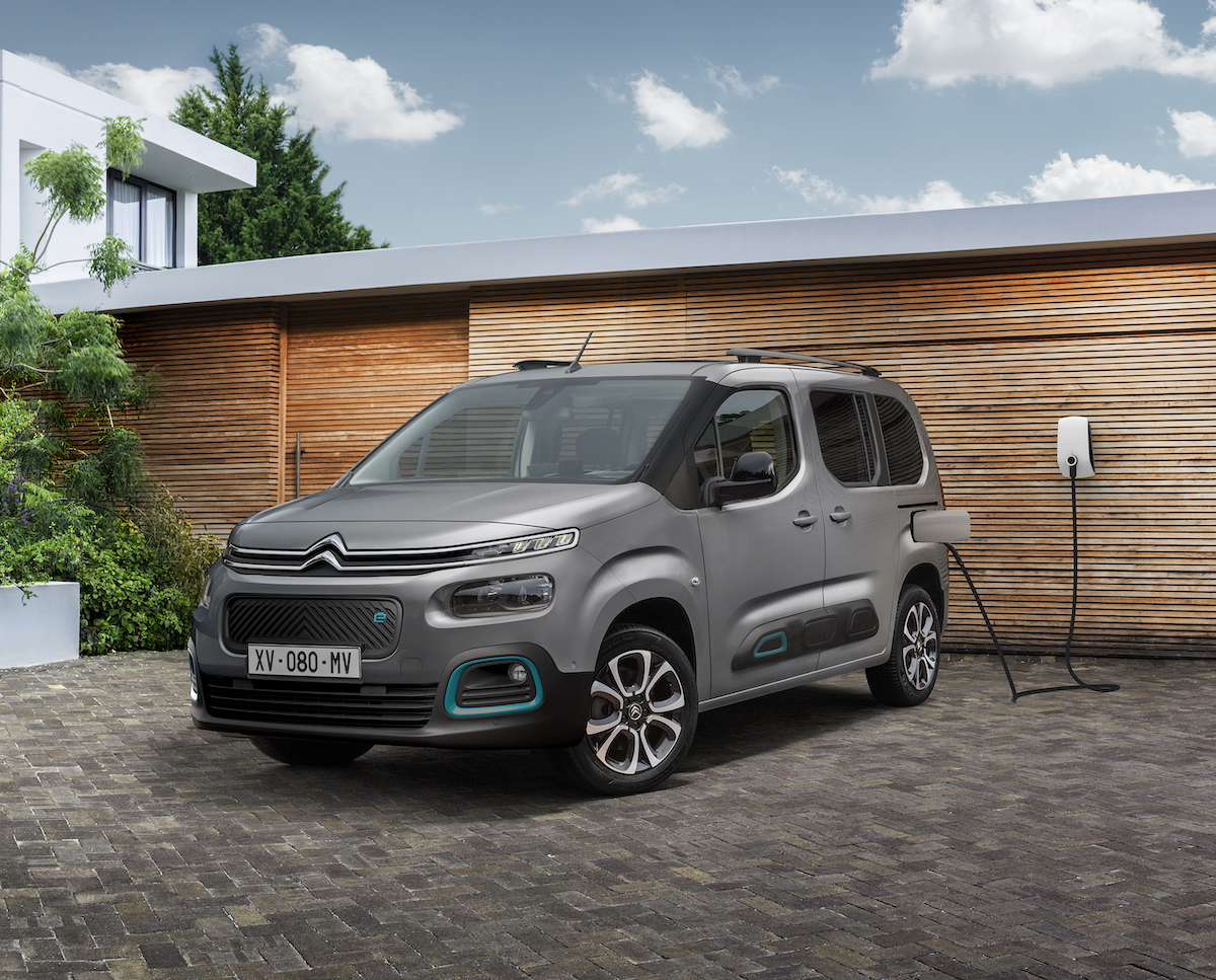 Citroën offre soluzioni 100% elettriche o ibride plug-in per tutti Citroën offre soluzioni 100% elettriche o ibride plug-in per tutti