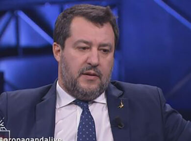 Matteo Salvini e la gag della “scena muta” nel salotto di Giletti. VIDEO
