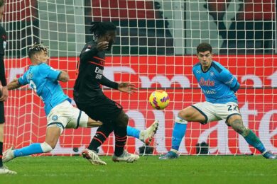 Milan-Napoli, bufera su Massa-Var per gol annullato a Kessie. Rabbia rossonera