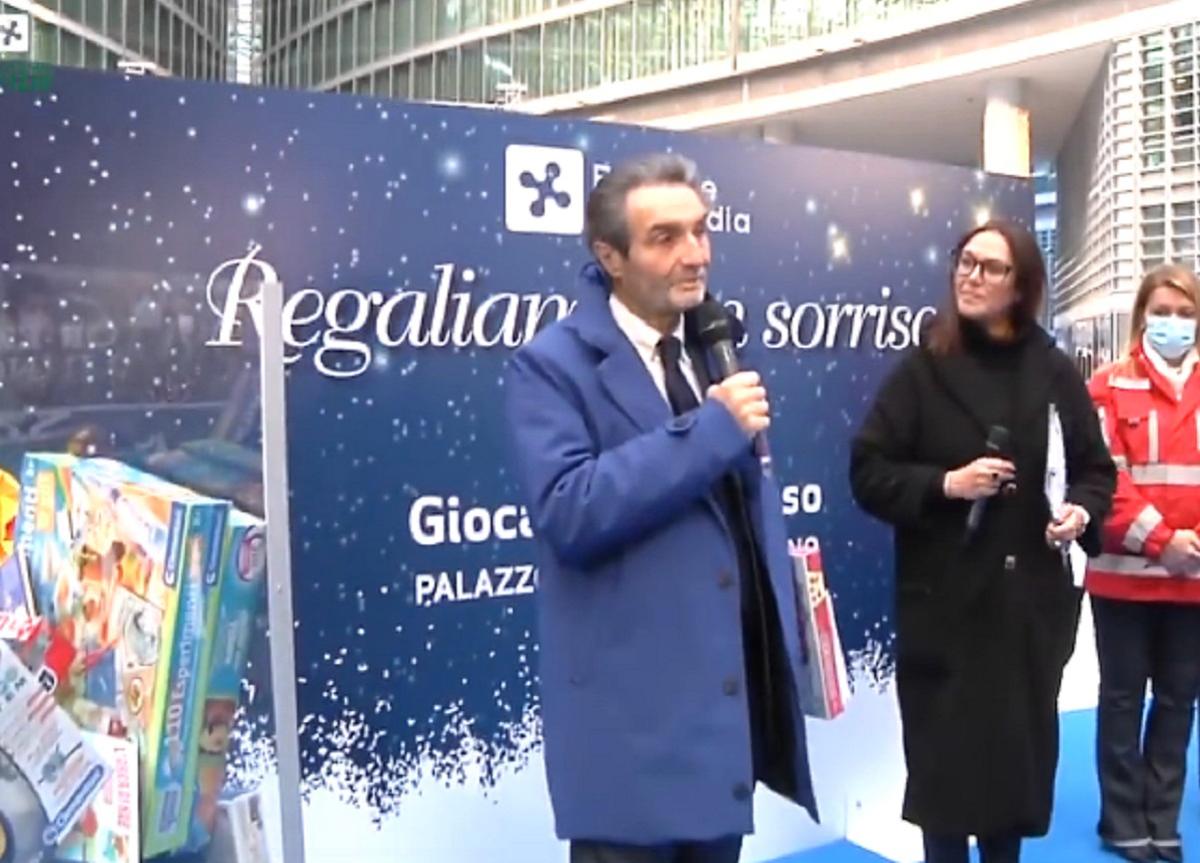 Natale in Lombardia, 2mila ‘giocattoli sospesi’ e 100 biglietti per il Lirico Natale in Lombardia, 2mila ‘giocattoli sospesi’ e 100 biglietti per il Lirico