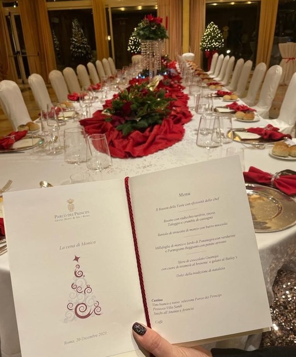 Natale 2021, da Amadeus a Monica Setta: tutte le foto dei party vip Natale 2021, da Amadeus a Monica Setta: tutte le foto dei party vip