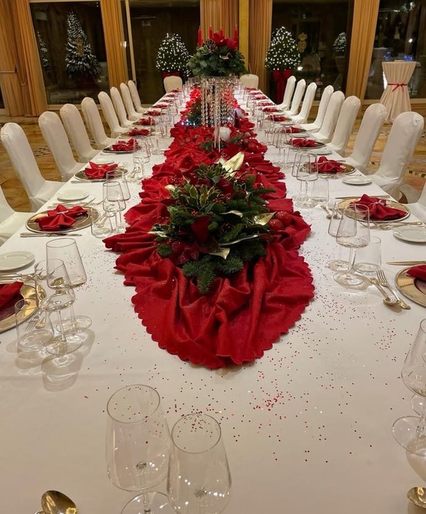 Natale 2021, da Amadeus a Monica Setta: tutte le foto dei party vip Natale 2021, da Amadeus a Monica Setta: tutte le foto dei party vip