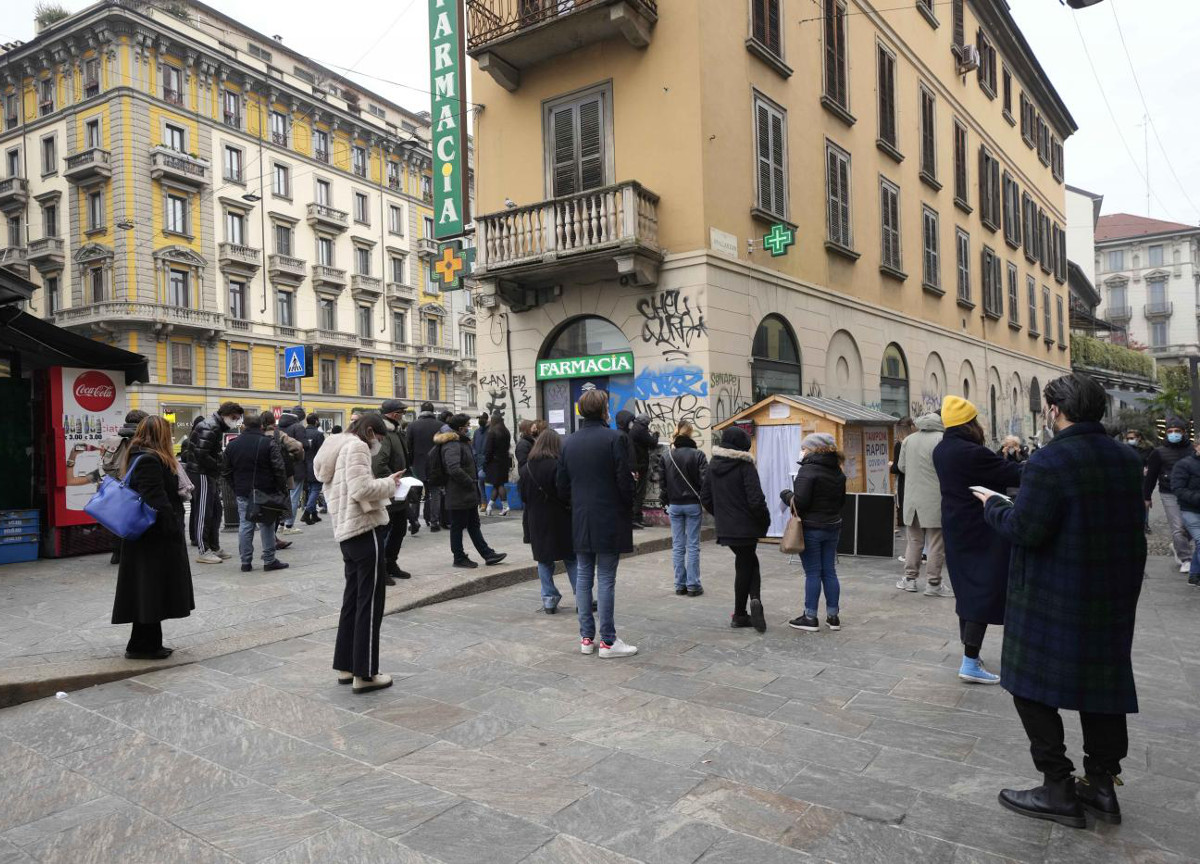 Omicron, primo caso autoctono in Italia. “Variante in Italia già da novembre”