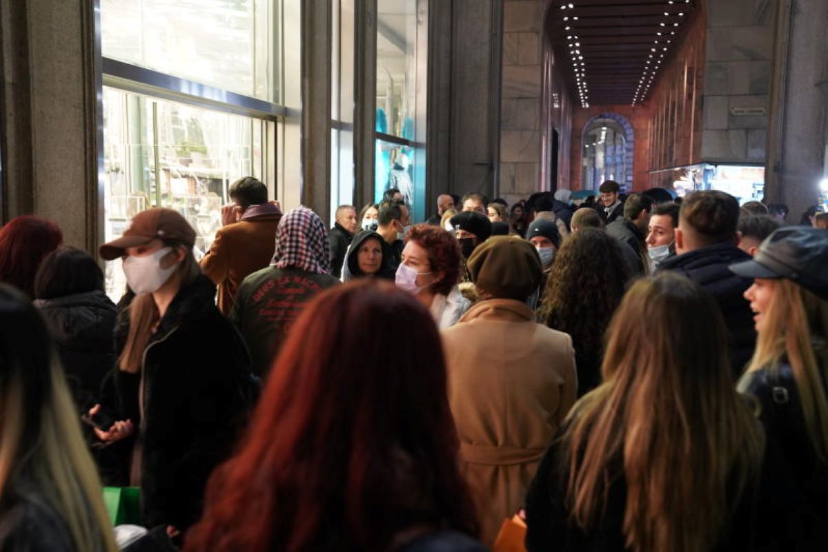 Società italiana malattie infettive: accogliete le feste con nuova prudenza Società italiana malattie infettive: accogliete le feste con nuova prudenza