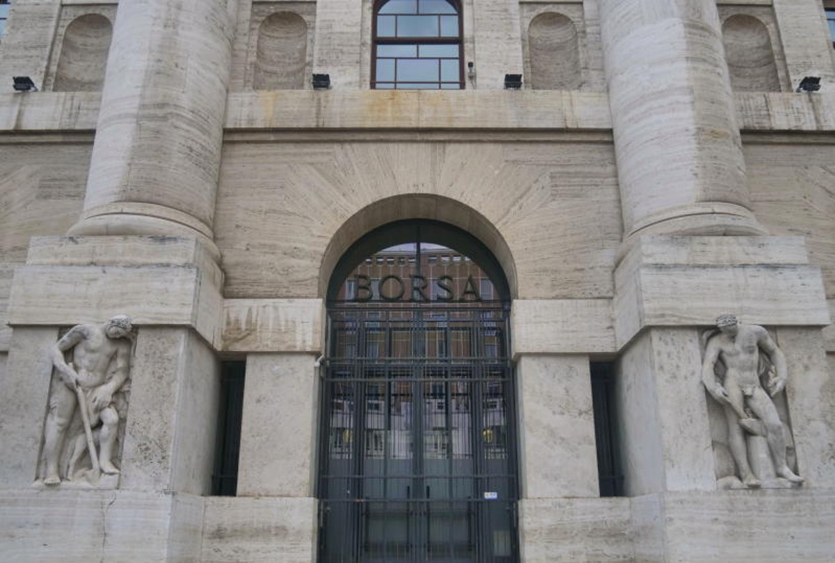 Piazza Affari supera l’effetto Covid. Banche, su redditività e patrimonio Piazza Affari supera l’effetto Covid. Banche, su redditività e patrimonio