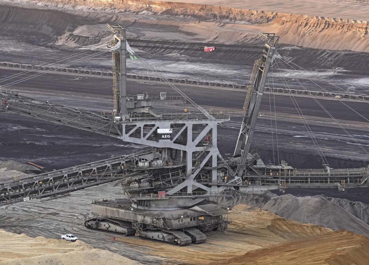 Ambiente, l’Italia torna a bruciare il carbone. Il gas naturale è troppo caro Ambiente, l’Italia torna a bruciare il carbone. Il gas naturale è troppo caro