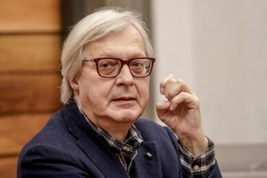 Sanremo, Vittorio Sgarbi ospite del Festival della Canzone Cristiana