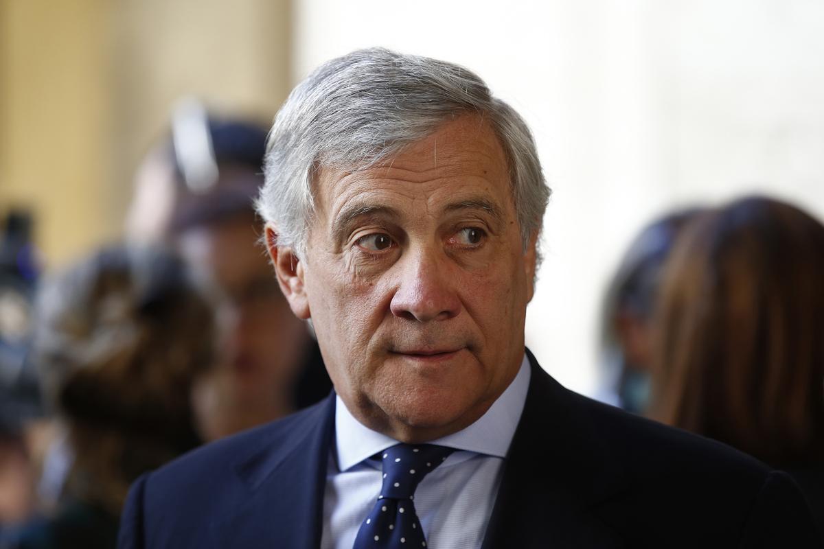 Quirinale, Tajani: “Non accettiamo veti da Pd e M5S su Berlusconi” Quirinale, Tajani: “Non accettiamo veti da Pd e M5S su Berlusconi”