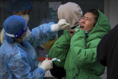 Contatto stretto con un caso Covid-19: nuove regole per quarantena e tamponi