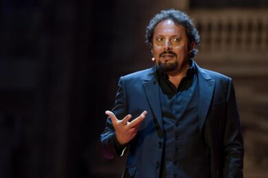 Enrico Brignano ritorna con la quarta stagione di “Un’ora sola vi vorrei”