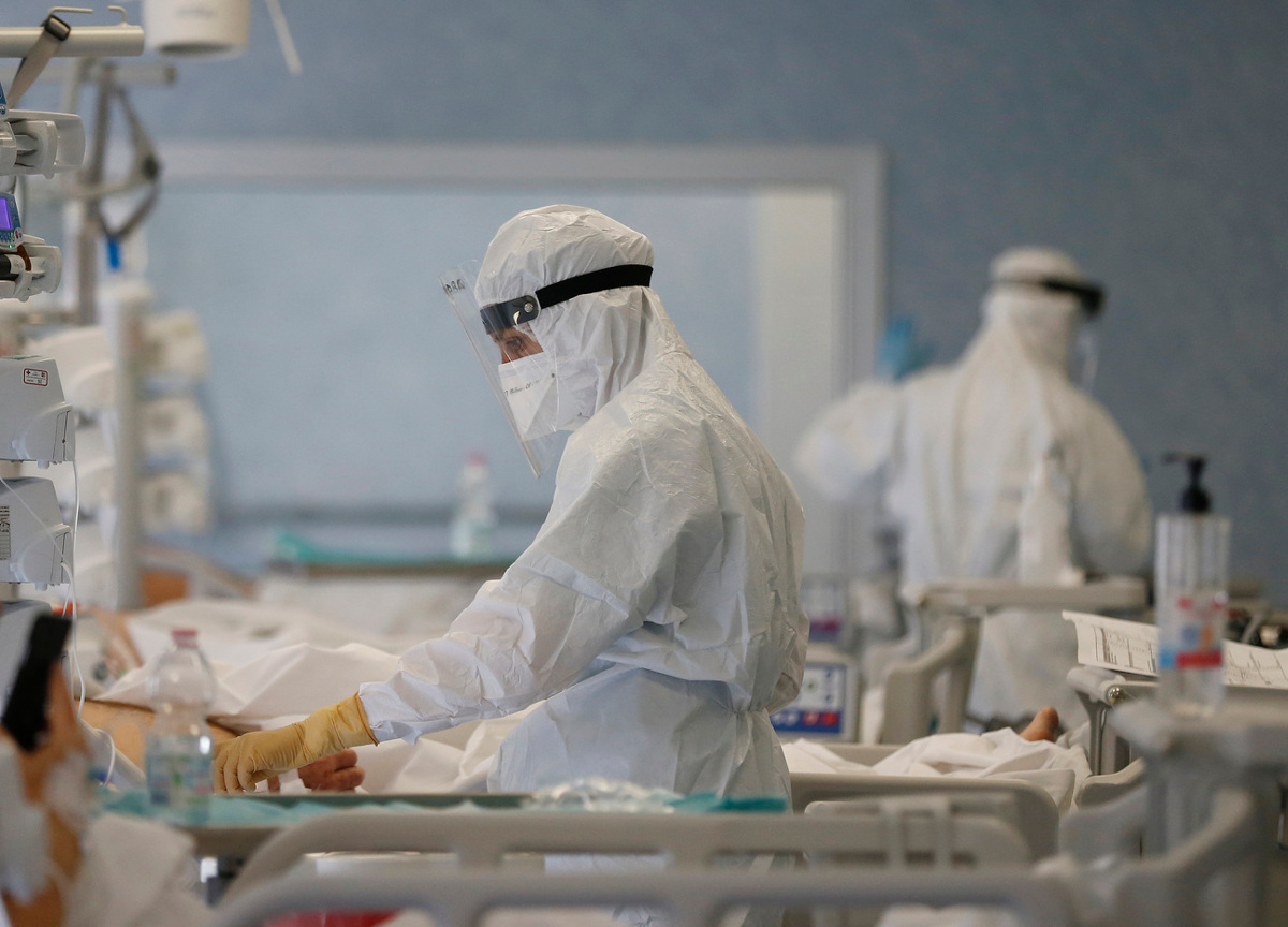 Caos quarantena, ipotesi zero giorni per i negativi con la terza dose fatta Caos quarantena, ipotesi zero giorni per i negativi con la terza dose fatta