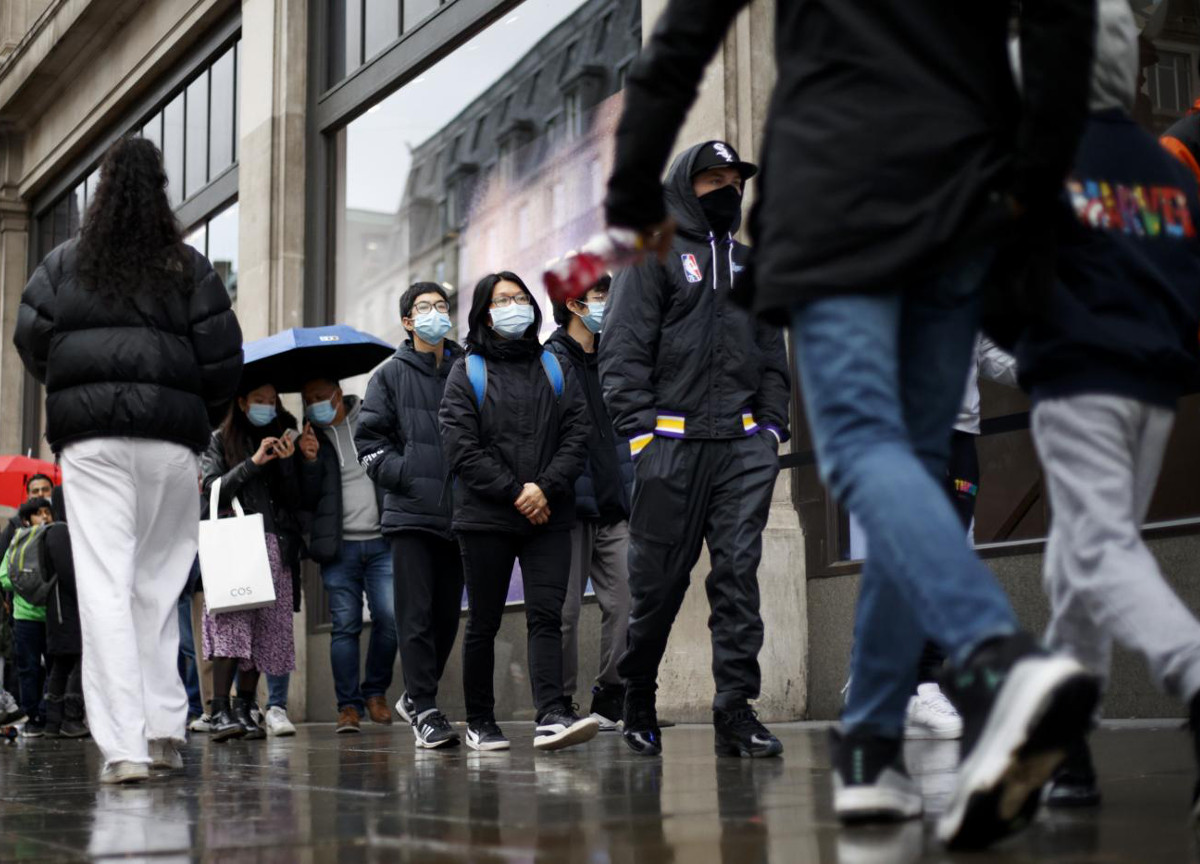 Caos quarantena, ipotesi zero giorni per i negativi con la terza dose fatta Caos quarantena, ipotesi zero giorni per i negativi con la terza dose fatta