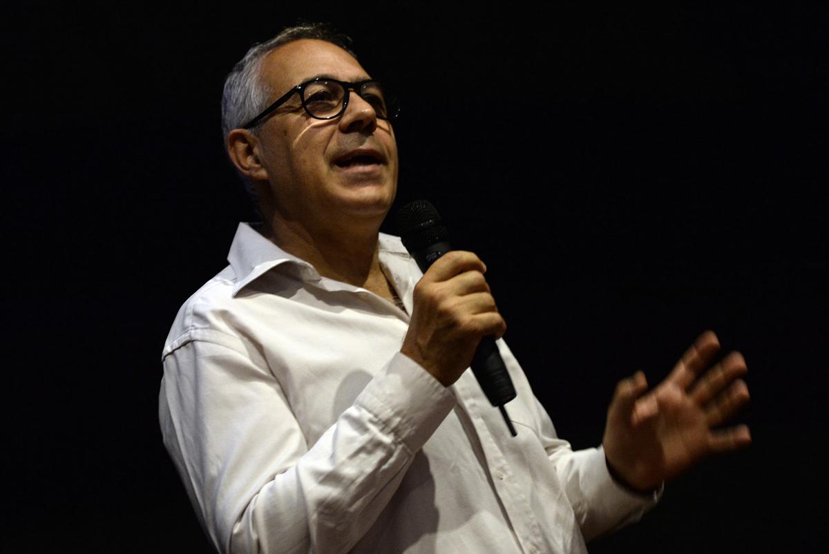 Rai, salta il tetto di 240mila euro? “Falso, il limite per i manager resta” Rai, salta il tetto di 240mila euro? “Falso, il limite per i manager resta”