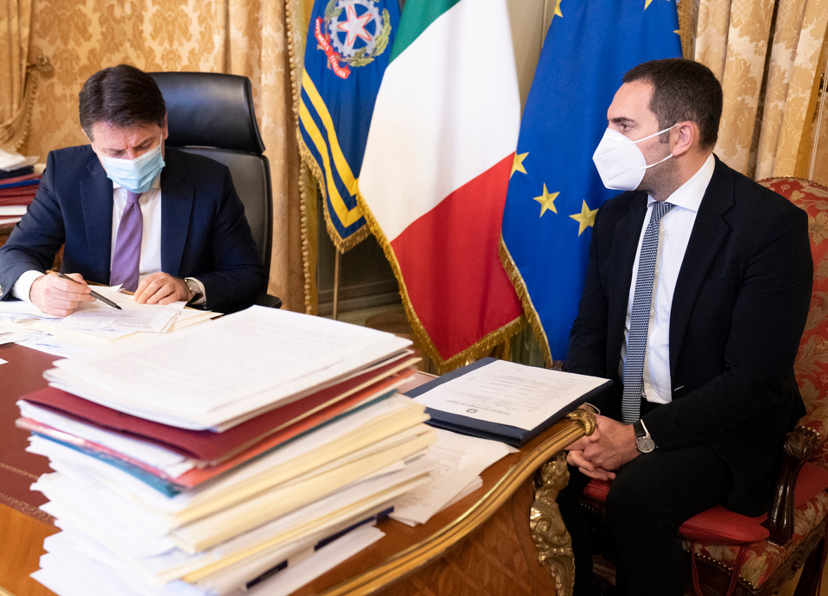 M5s, Spadafora attacca Conte: “Scelte che disorientano. Andiamo sotto il 10%”