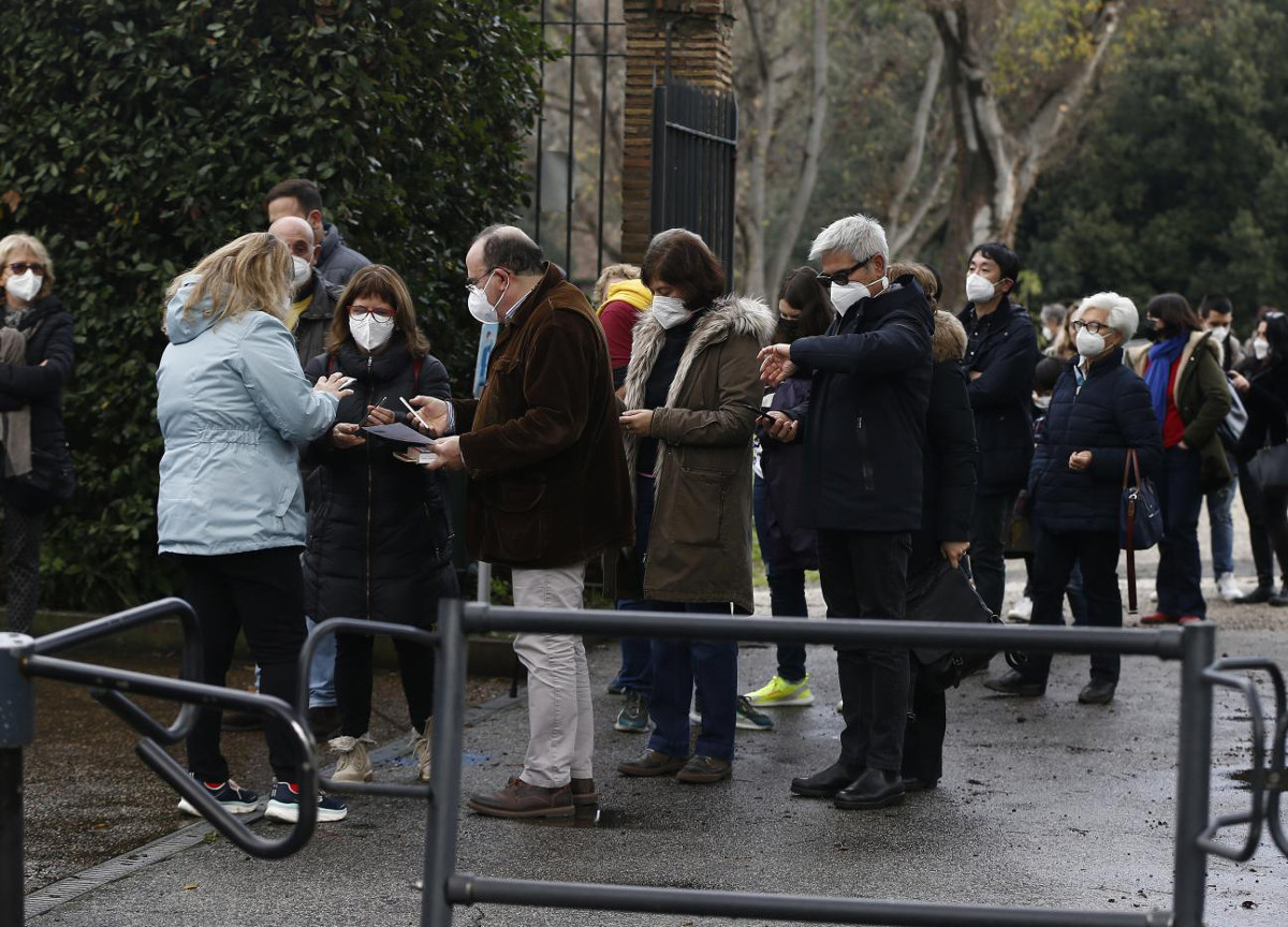 Governo, ipotesi Super Green Pass per lavorare e lockdown totale per i No Vax Governo, ipotesi Super Green Pass per lavorare e lockdown totale per i No Vax