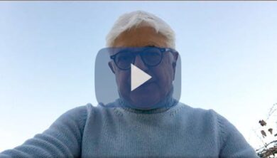 Perrino: “Cari virologi, diteci la verità su Omicron: è solo un’influenza?”