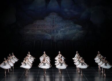 Covid, nuovi casi alla Scala: cancellato La Bayadère