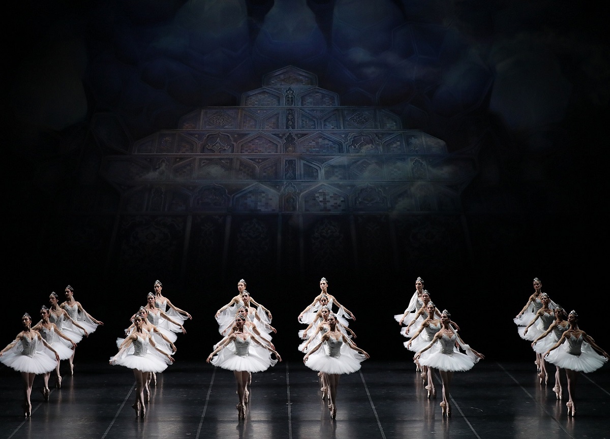 Covid, nuovi casi alla Scala: cancellato La Bayadère Covid, nuovi casi alla Scala: cancellato La Bayadère