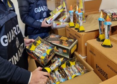 Sequestrati oltre 110mila fuochi d’artificio nel Comasco