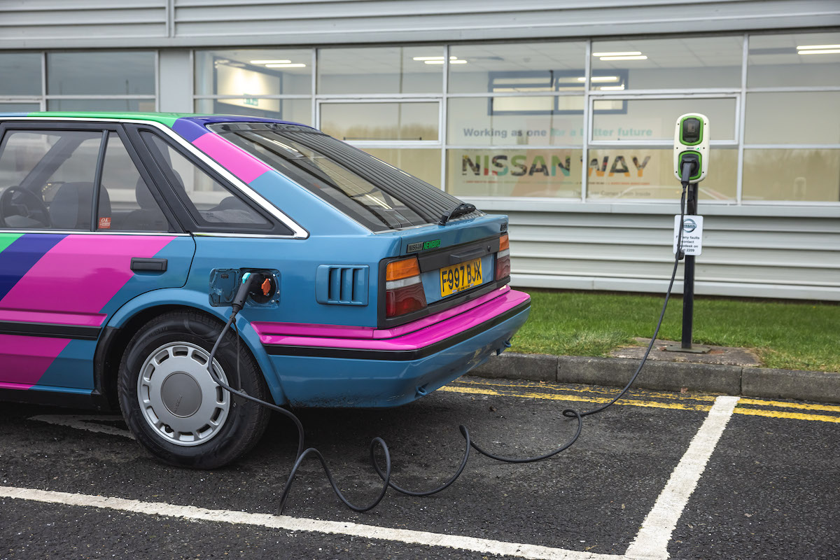 Nissan festeggia lo stabilimento Sunderland con una Bluebird 100% elettrica Nissan festeggia lo stabilimento Sunderland con una Bluebird 100% elettrica