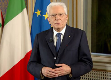 Mattarella: “Grazie a chi si è vaccinato. Giovani, prendetevi il futuro”