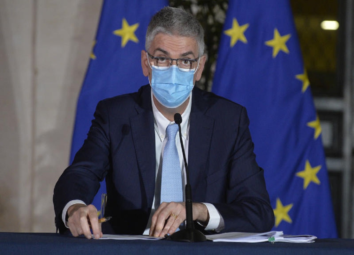 Brusaferro: “Boom contagi sotto i 40 anni, netta crescita tra gli under 12” Brusaferro: “Boom contagi sotto i 40 anni, netta crescita tra gli under 12”