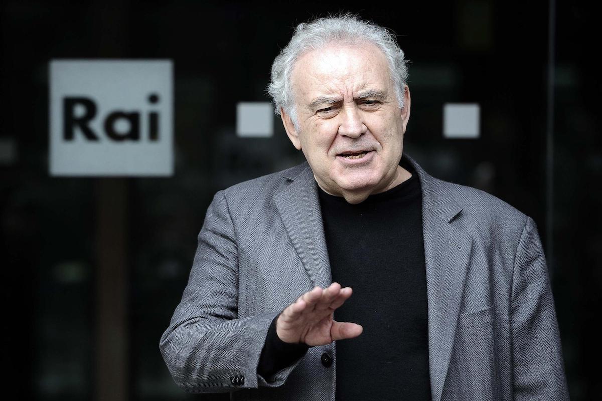 Michele Santoro e il grande ritorno su La 7: verso le elezioni al Quirinale Michele Santoro e il grande ritorno su La 7: verso le elezioni al Quirinale