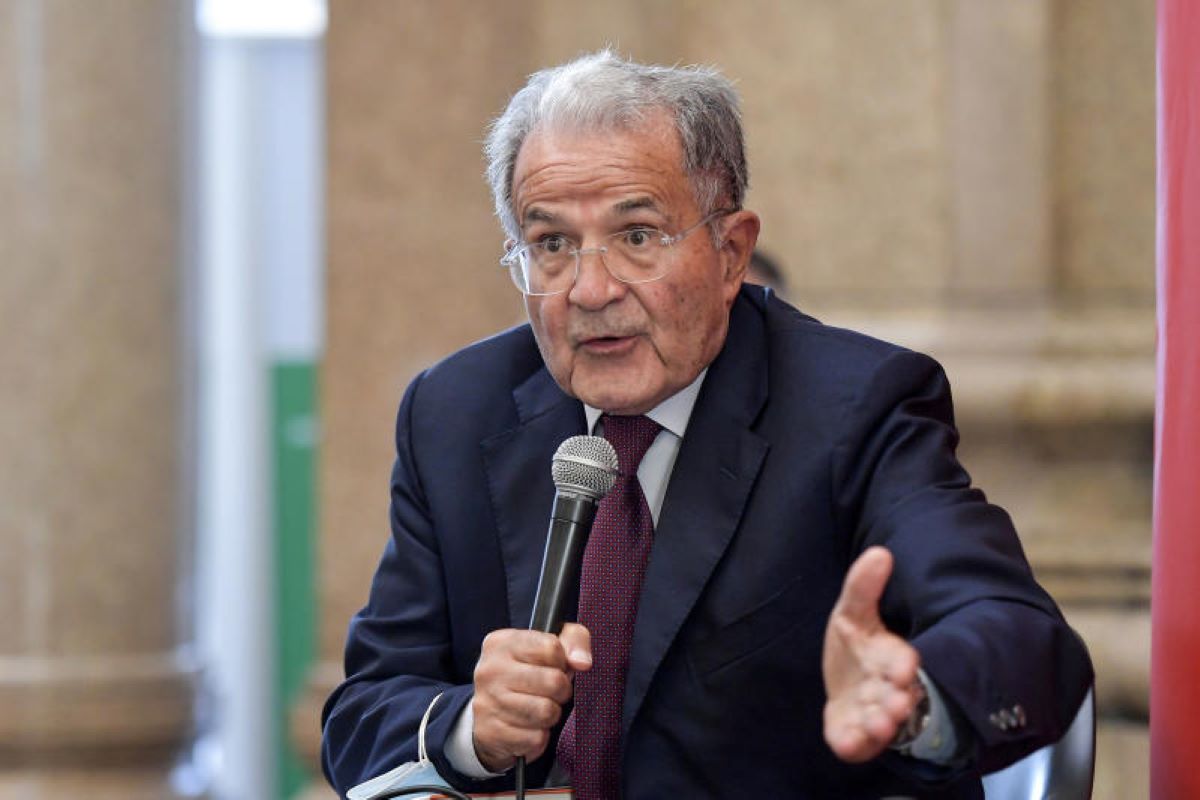 Intervista incomprensibile di Romano Prodi al Tg1 Intervista incomprensibile di Romano Prodi al Tg1